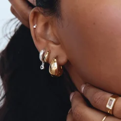 New Curve Dome Huggies in Gold 18k Fine Gold Plated | Earrings