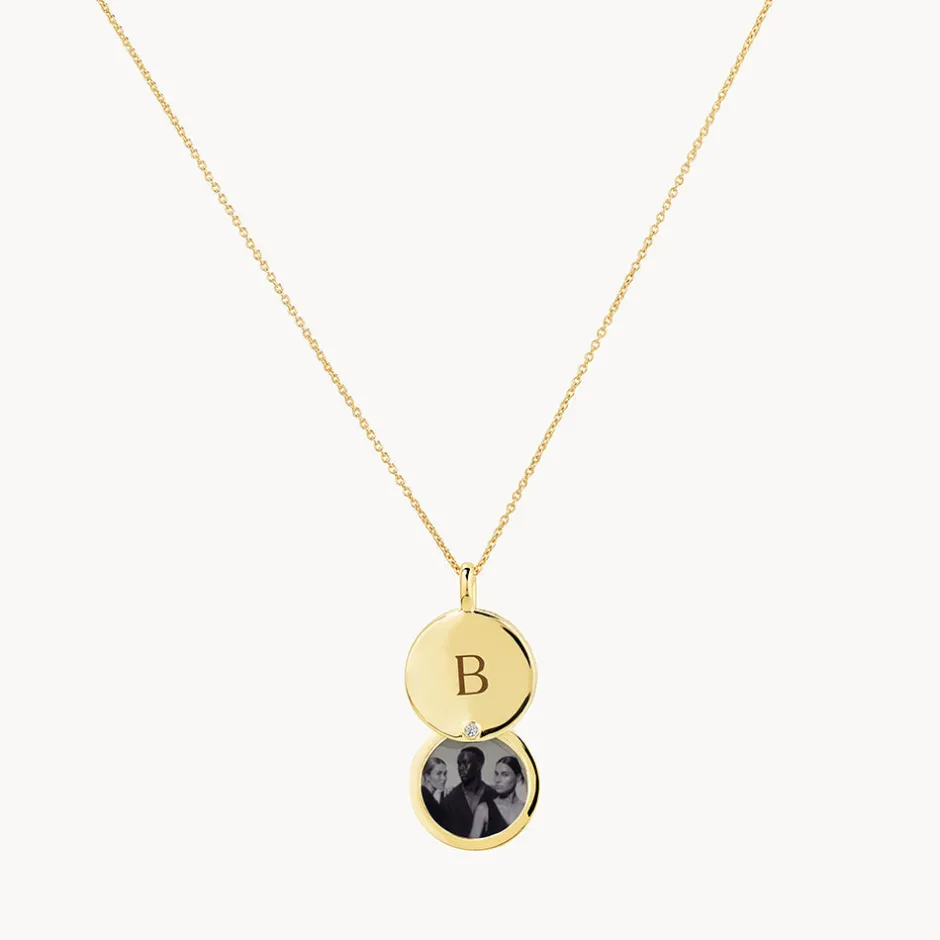 Best Engravable Circle Flip Locket Necklace in Gold Best Selling Gifts | Gifts For Her