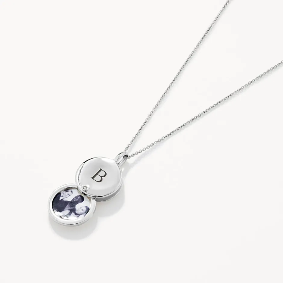Fashion Engravable Circle Flip Locket Necklace in Silver Best Selling Gifts | Gifts For Her