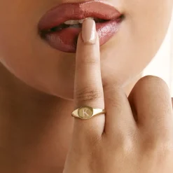 Best Engravable Circle Signet Pinky Ring in Gold Best Selling Gifts | Engravable Jewellery
