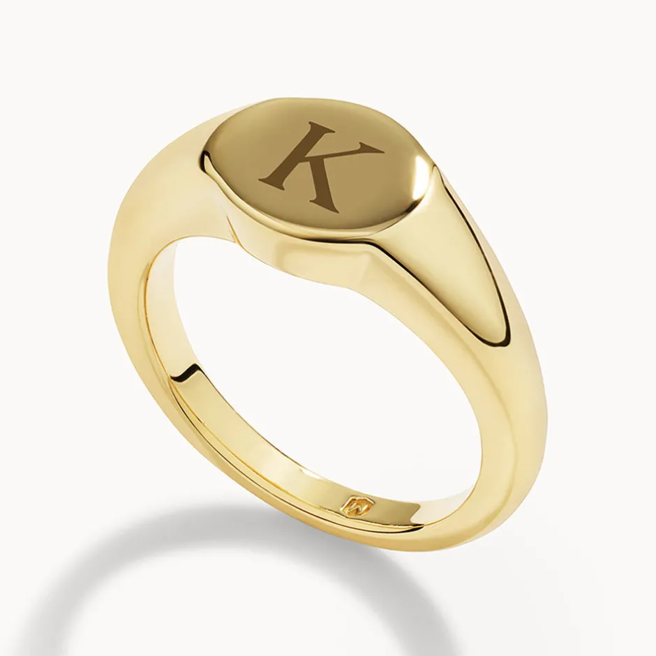 Best Engravable Circle Signet Pinky Ring in Gold Best Selling Gifts | Engravable Jewellery
