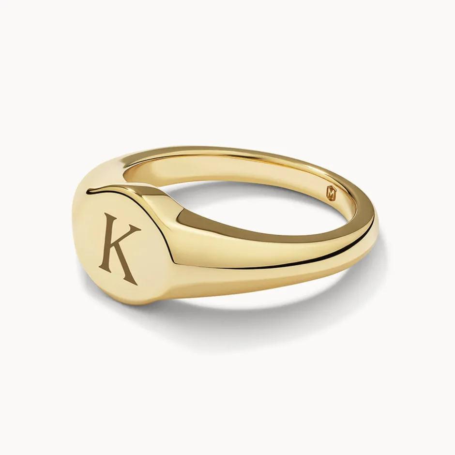 Best Engravable Circle Signet Pinky Ring in Gold Best Selling Gifts | Engravable Jewellery