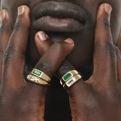 Hot Green Agate Signet Pinky Ring in Gold Gifts For Him | Under $150