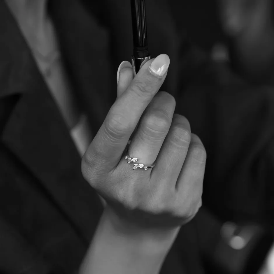 Sale Medley x Dinnara Lab-Grown Diamond 0.25ct Bypass Ring in 10k Gold Luxe Gifting | Laboratory-grown Diamonds