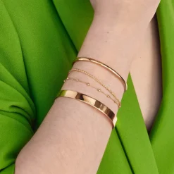 New Polished Plain Bangle in Gold Family Gifts | Best Friend Gifts